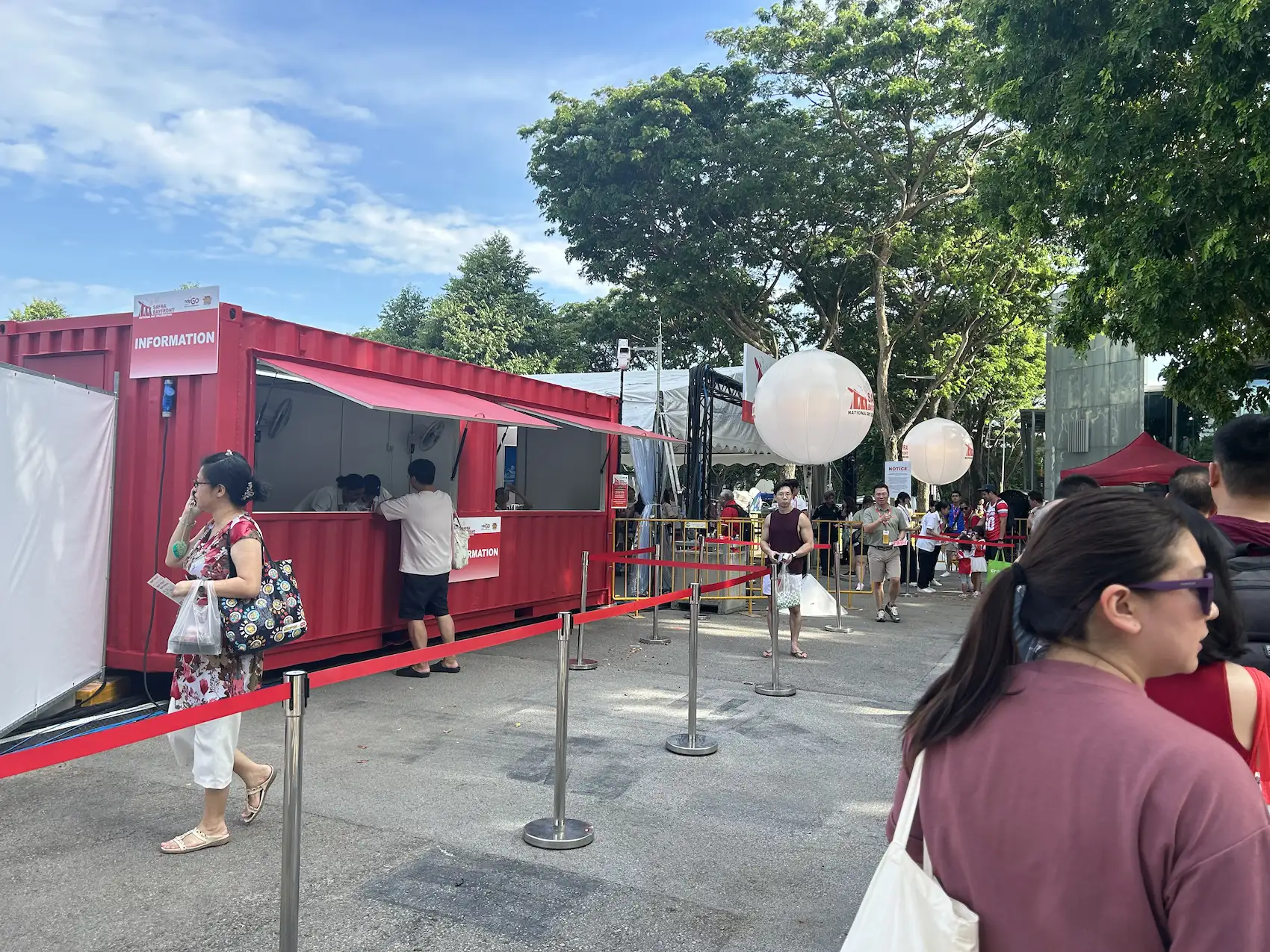 Entry queue at Safra NDP Bayfront Celebration